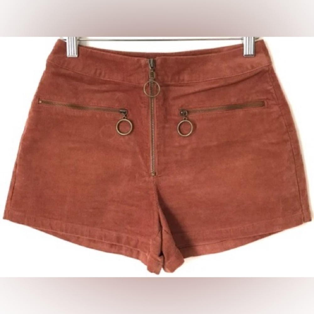 D15.23. Forever 21 cedar color corduroy shorts with cool front zippers